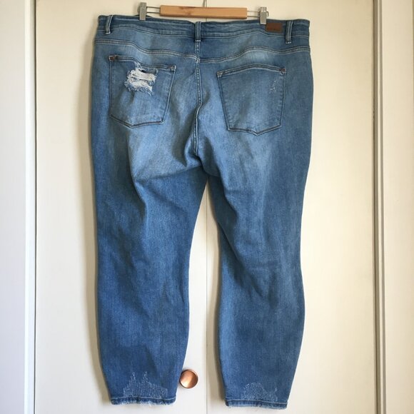 NWOT Judy Blue Distressed High Waist Blue Jeans - Picture 2 of 16